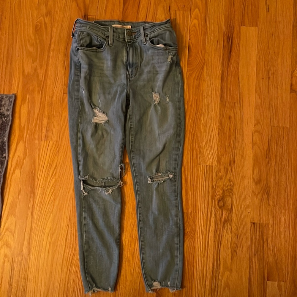 Levi’s 721 ripped skinny jeans size 28